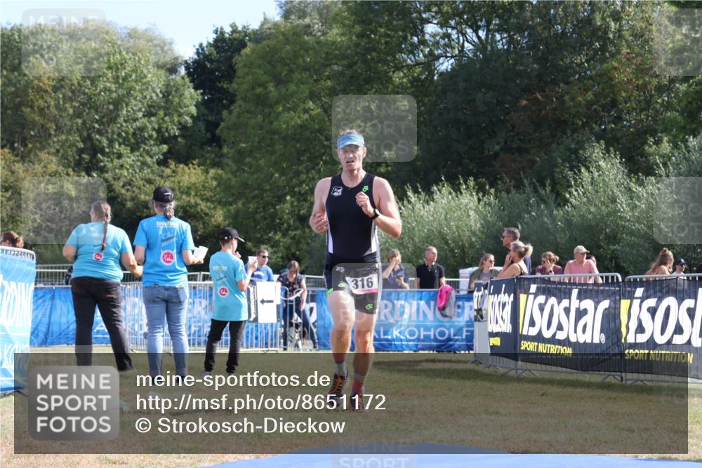 31.08.2025 - Elbe Triathlon Hamburg Strokosch-Dieckow http://msf.ph/oto/8651172 31.08.2025 10:39:23 Ziel 316 meine-sportfotos.de