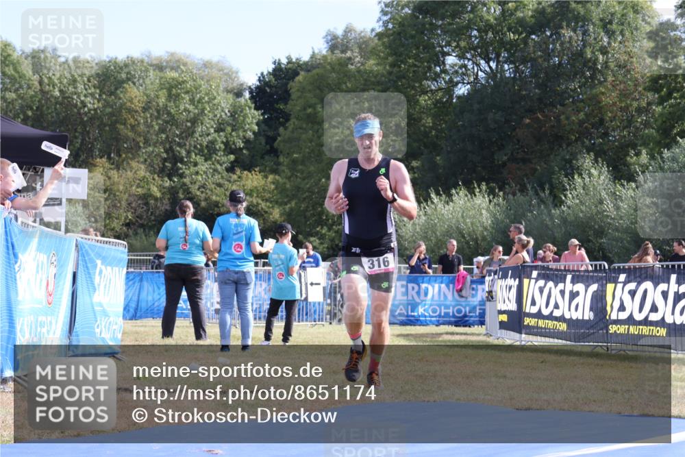 31.08.2025 - Elbe Triathlon Hamburg Strokosch-Dieckow http://msf.ph/oto/8651174 31.08.2025 10:39:24 Ziel 316 meine-sportfotos.de