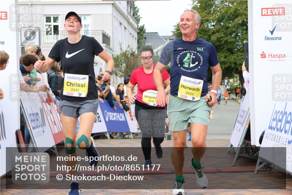 31.08.2025 - 21. Blankeneser Heldenlauf Strokosch-Dieckow http://msf.ph/oto/8651177 31.08.2025 10:30:15 Ziel 2445, 2444, 2616, 2253, 2226, 2588, 2731, 2543 meine-sportfotos.de