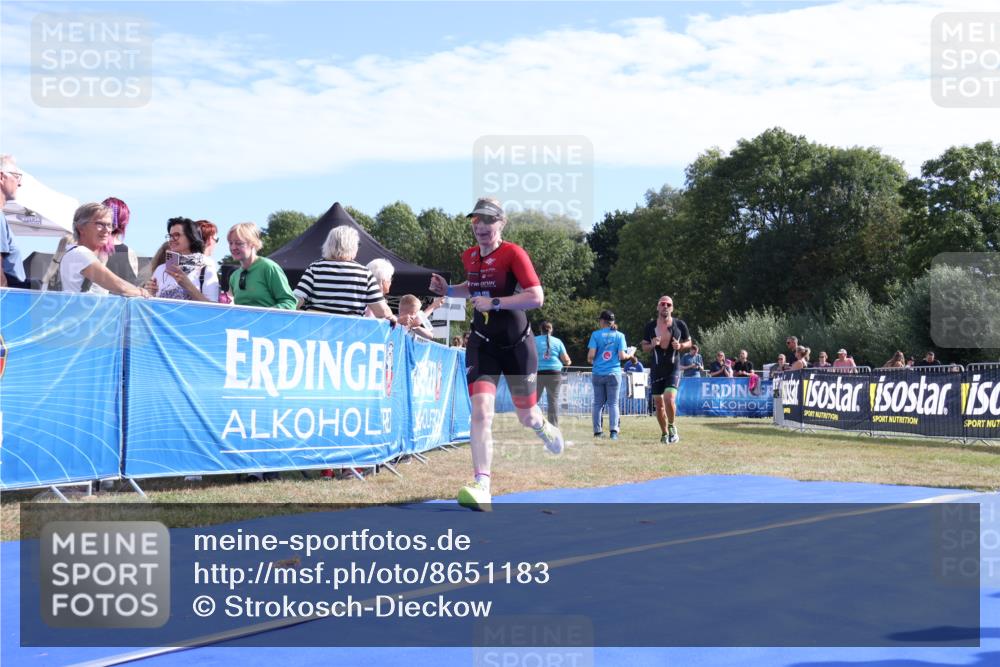 31.08.2025 - Elbe Triathlon Hamburg Strokosch-Dieckow http://msf.ph/oto/8651183 31.08.2025 10:39:35 Ziel 258, 318 meine-sportfotos.de