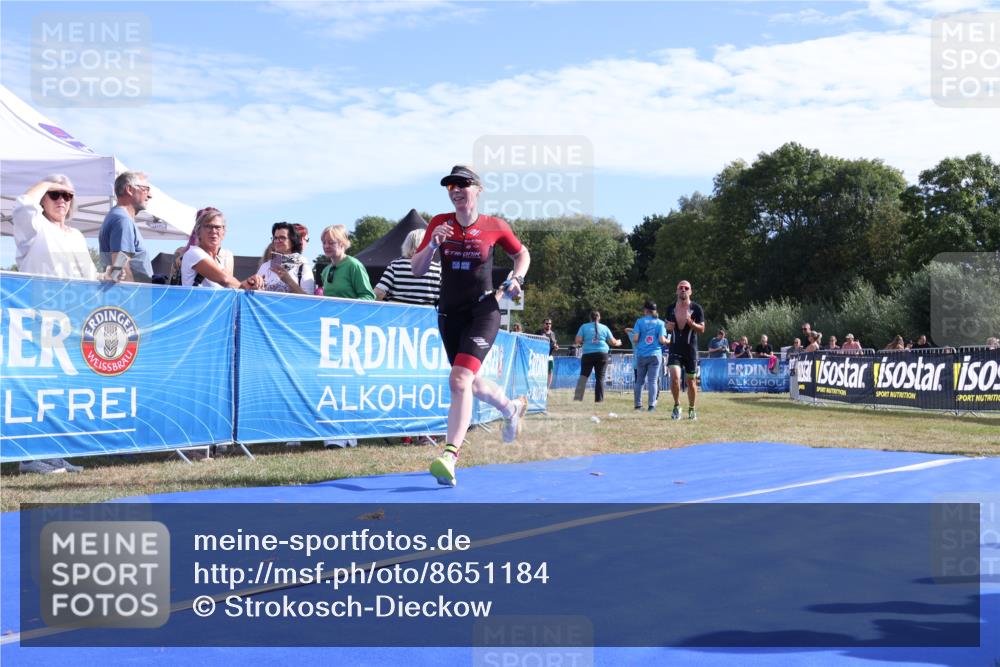 31.08.2025 - Elbe Triathlon Hamburg Strokosch-Dieckow http://msf.ph/oto/8651184 31.08.2025 10:39:35 Ziel 258, 318 meine-sportfotos.de