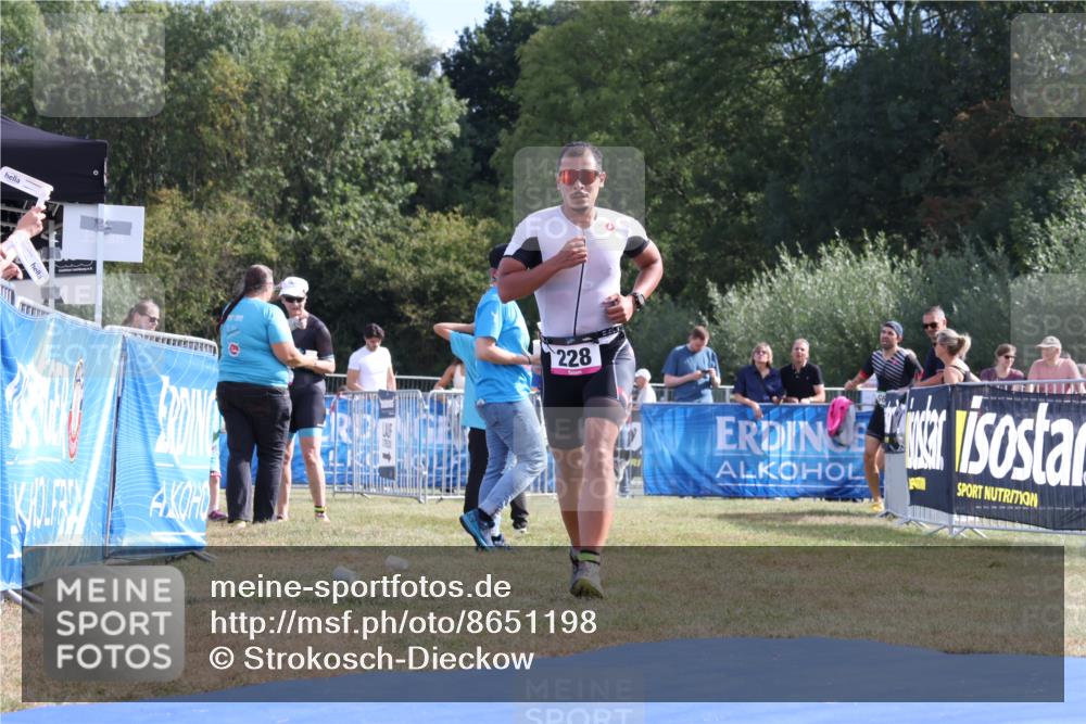 31.08.2025 - Elbe Triathlon Hamburg Strokosch-Dieckow http://msf.ph/oto/8651198 31.08.2025 10:39:53 Ziel 228, 325 meine-sportfotos.de