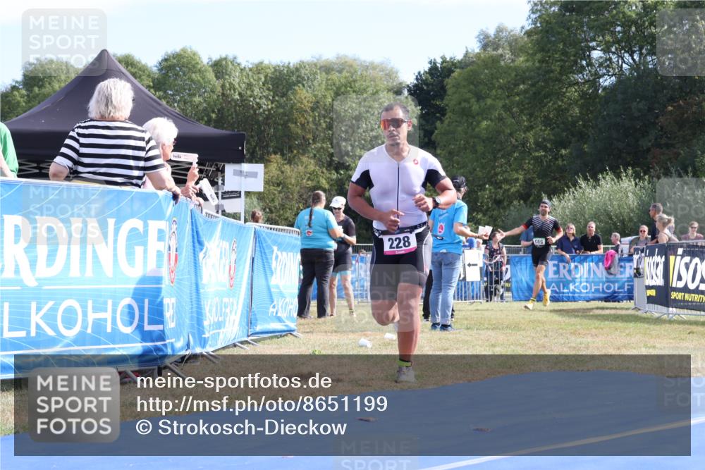 31.08.2025 - Elbe Triathlon Hamburg Strokosch-Dieckow http://msf.ph/oto/8651199 31.08.2025 10:39:53 Ziel 228, 325 meine-sportfotos.de