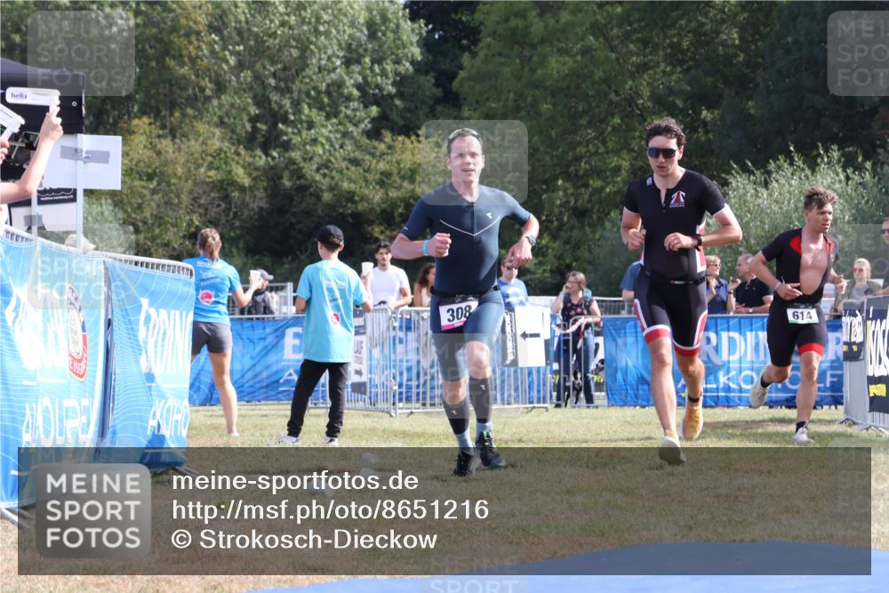31.08.2025 - Elbe Triathlon Hamburg Strokosch-Dieckow http://msf.ph/oto/8651216 31.08.2025 10:40:50 Ziel 308, 341 meine-sportfotos.de