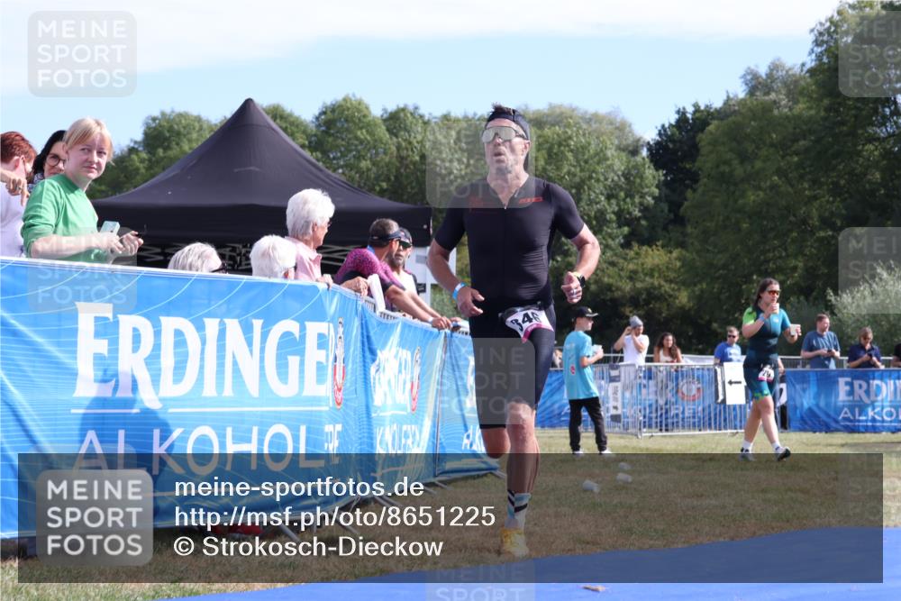 31.08.2025 - Elbe Triathlon Hamburg Strokosch-Dieckow http://msf.ph/oto/8651225 31.08.2025 10:41:09 Ziel 346 meine-sportfotos.de