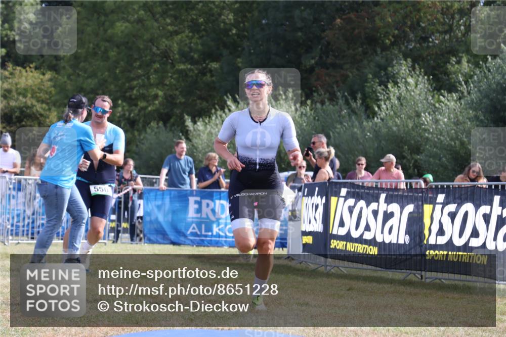 31.08.2025 - Elbe Triathlon Hamburg Strokosch-Dieckow http://msf.ph/oto/8651228 31.08.2025 10:41:49 Ziel 270, 458 meine-sportfotos.de