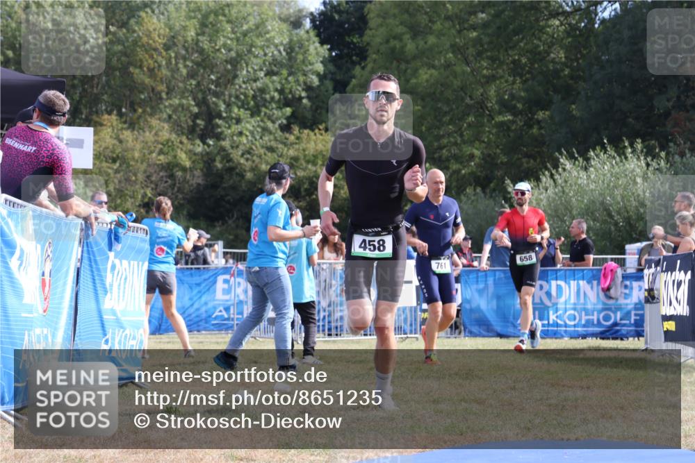 31.08.2025 - Elbe Triathlon Hamburg Strokosch-Dieckow http://msf.ph/oto/8651235 31.08.2025 10:41:56 Ziel 270, 458 meine-sportfotos.de