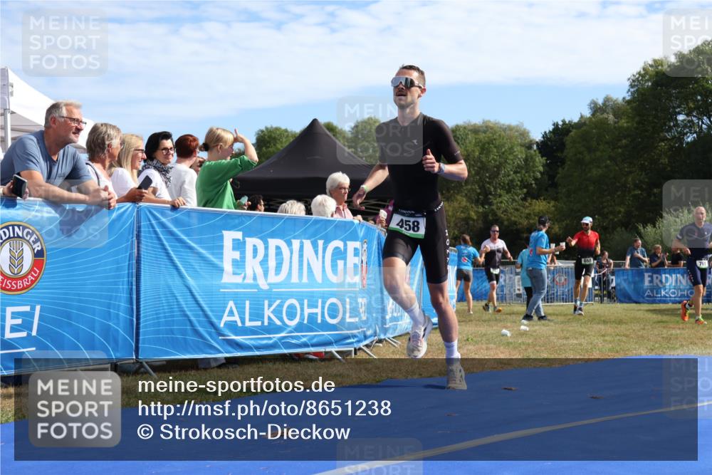31.08.2025 - Elbe Triathlon Hamburg Strokosch-Dieckow http://msf.ph/oto/8651238 31.08.2025 10:41:58 Ziel 246, 458 meine-sportfotos.de
