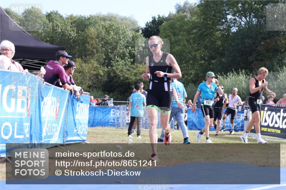 31.08.2025 - Elbe Triathlon Hamburg Strokosch-Dieckow http://msf.ph/oto/8651241 31.08.2025 10:42:06 Ziel 246, 596 meine-sportfotos.de