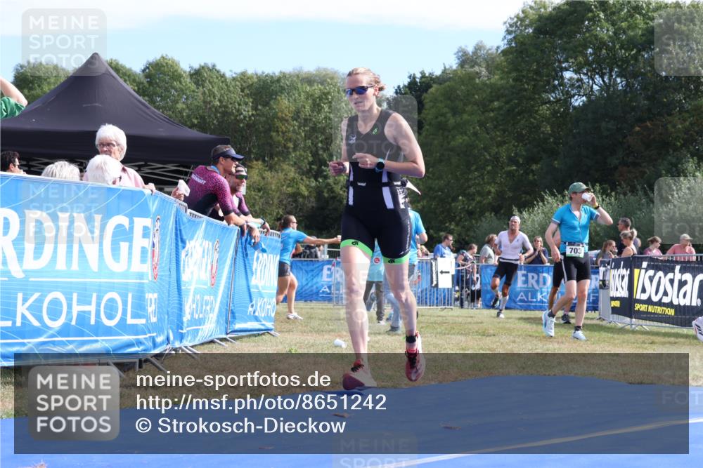 31.08.2025 - Elbe Triathlon Hamburg Strokosch-Dieckow http://msf.ph/oto/8651242 31.08.2025 10:42:06 Ziel 246, 596 meine-sportfotos.de