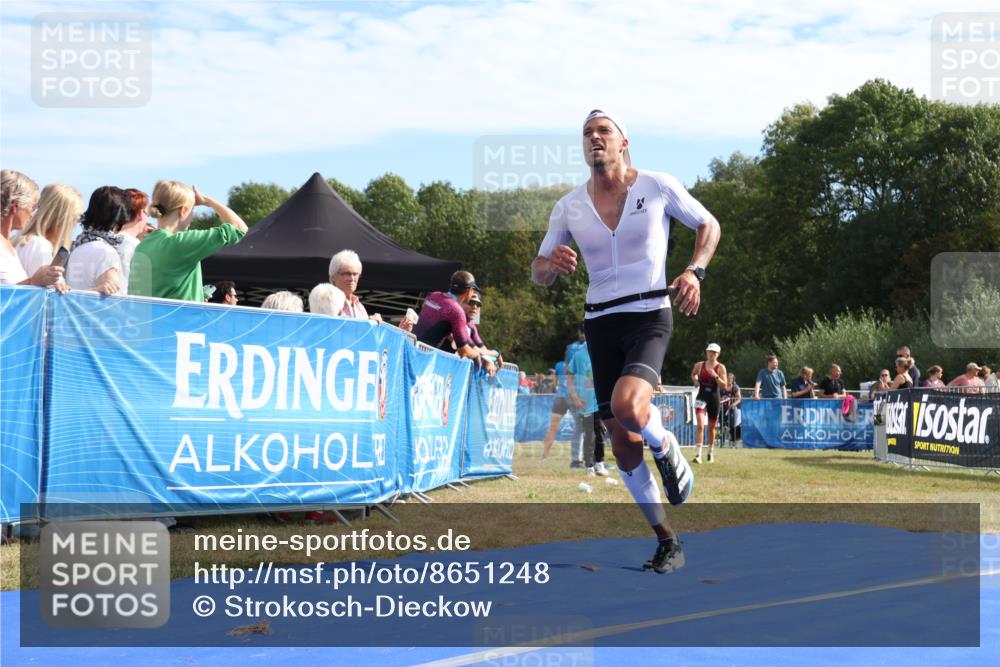 31.08.2025 - Elbe Triathlon Hamburg Strokosch-Dieckow http://msf.ph/oto/8651248 31.08.2025 10:42:11 Ziel 246, 265, 596 meine-sportfotos.de