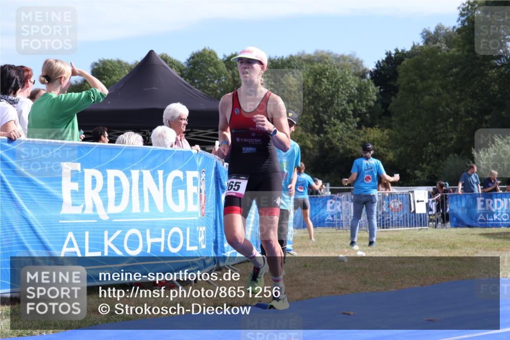 31.08.2025 - Elbe Triathlon Hamburg Strokosch-Dieckow http://msf.ph/oto/8651256 31.08.2025 10:42:17 Ziel 265, 596 meine-sportfotos.de