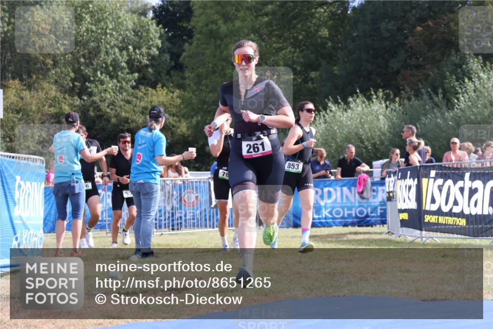 31.08.2025 - Elbe Triathlon Hamburg Strokosch-Dieckow http://msf.ph/oto/8651265 31.08.2025 10:42:42 Ziel 261 meine-sportfotos.de