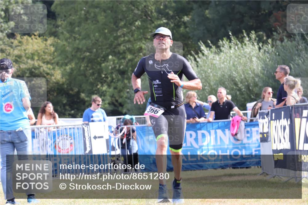 31.08.2025 - Elbe Triathlon Hamburg Strokosch-Dieckow http://msf.ph/oto/8651280 31.08.2025 10:43:09 Ziel 276, 366 meine-sportfotos.de