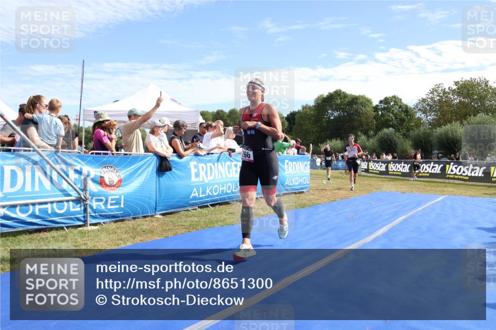 31.08.2025 - Elbe Triathlon Hamburg Strokosch-Dieckow http://msf.ph/oto/8651300 31.08.2025 10:44:22 Ziel 260, 392 meine-sportfotos.de