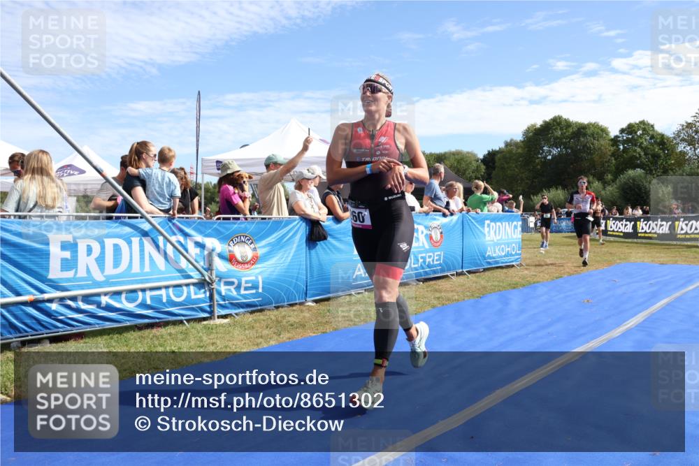 31.08.2025 - Elbe Triathlon Hamburg Strokosch-Dieckow http://msf.ph/oto/8651302 31.08.2025 10:44:23 Ziel 260, 392 meine-sportfotos.de