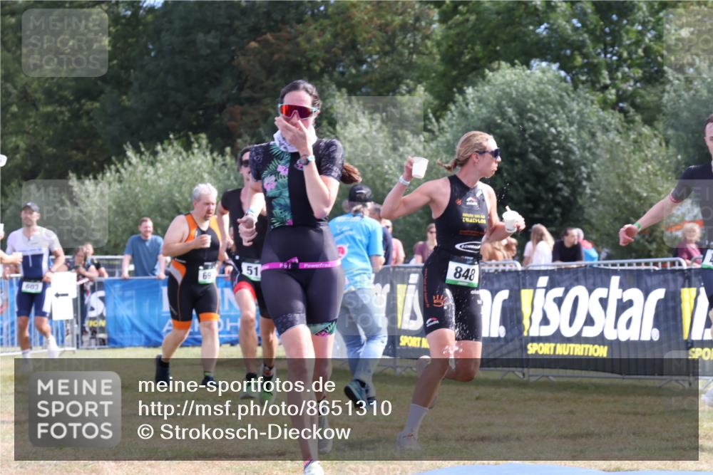 31.08.2025 - Elbe Triathlon Hamburg Strokosch-Dieckow http://msf.ph/oto/8651310 31.08.2025 10:44:37 Ziel 439, 468, 516 meine-sportfotos.de
