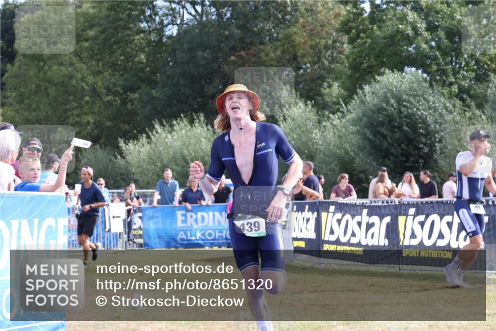 31.08.2025 - Elbe Triathlon Hamburg Strokosch-Dieckow http://msf.ph/oto/8651320 31.08.2025 10:44:42 Ziel 439, 468, 516 meine-sportfotos.de