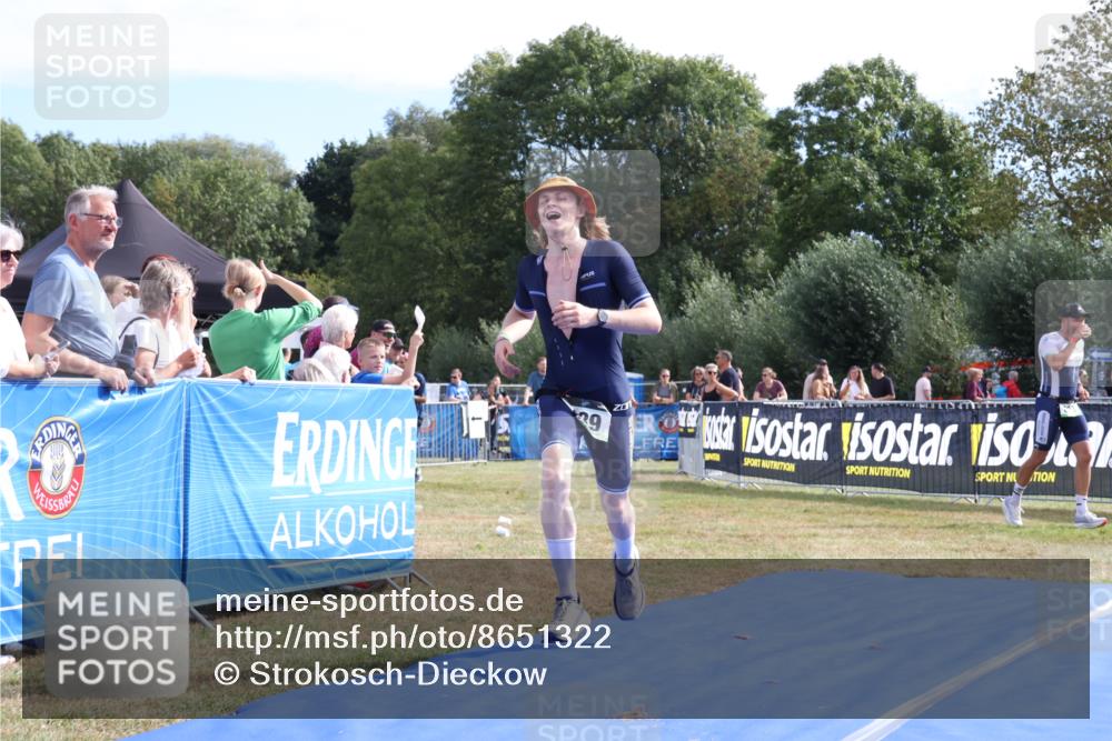 31.08.2025 - Elbe Triathlon Hamburg Strokosch-Dieckow http://msf.ph/oto/8651322 31.08.2025 10:44:43 Ziel 439, 468, 516 meine-sportfotos.de