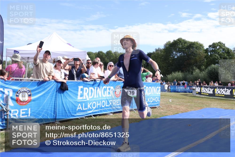 31.08.2025 - Elbe Triathlon Hamburg Strokosch-Dieckow http://msf.ph/oto/8651325 31.08.2025 10:44:44 Ziel 439, 468, 516 meine-sportfotos.de