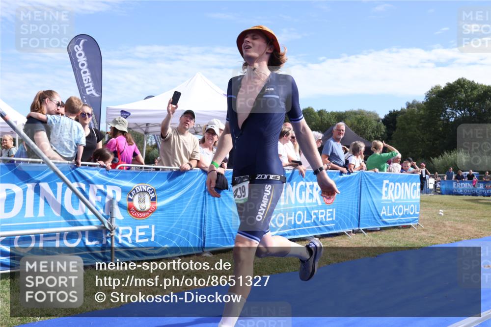 31.08.2025 - Elbe Triathlon Hamburg Strokosch-Dieckow http://msf.ph/oto/8651327 31.08.2025 10:44:44 Ziel 439, 468, 516 meine-sportfotos.de