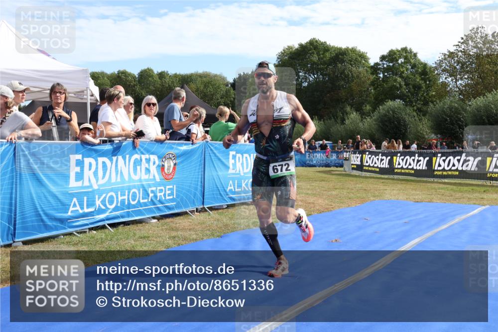 31.08.2025 - Elbe Triathlon Hamburg Strokosch-Dieckow http://msf.ph/oto/8651336 31.08.2025 10:44:56 Ziel 367, 672 meine-sportfotos.de