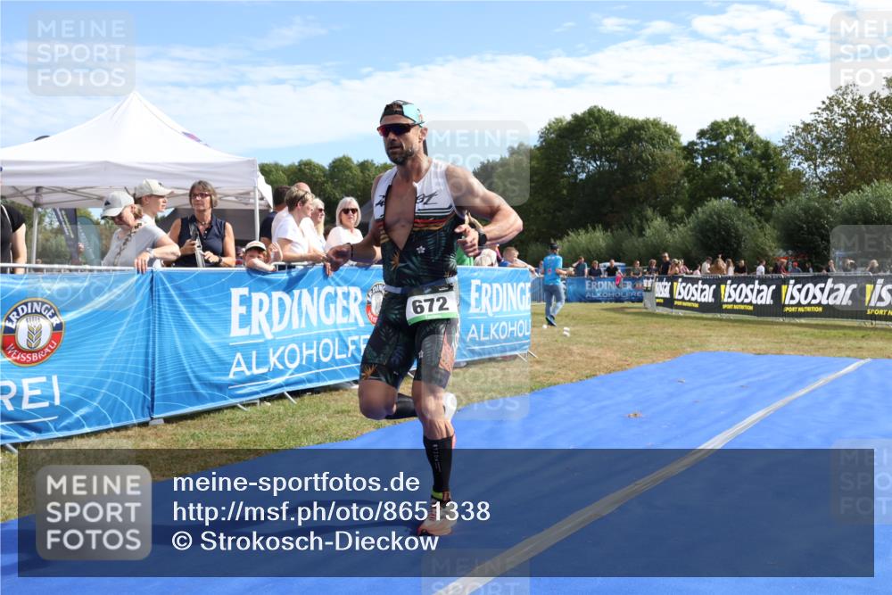 31.08.2025 - Elbe Triathlon Hamburg Strokosch-Dieckow http://msf.ph/oto/8651338 31.08.2025 10:44:57 Ziel 367, 672 meine-sportfotos.de