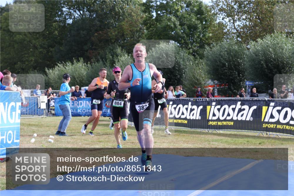 31.08.2025 - Elbe Triathlon Hamburg Strokosch-Dieckow http://msf.ph/oto/8651343 31.08.2025 10:45:15 Ziel 383, 532 meine-sportfotos.de