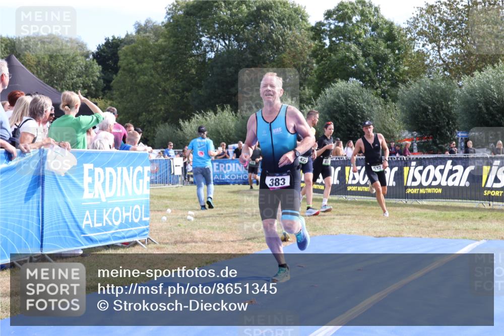 31.08.2025 - Elbe Triathlon Hamburg Strokosch-Dieckow http://msf.ph/oto/8651345 31.08.2025 10:45:15 Ziel 383, 532 meine-sportfotos.de