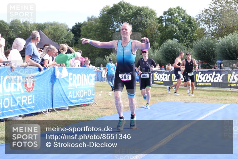 31.08.2025 - Elbe Triathlon Hamburg Strokosch-Dieckow http://msf.ph/oto/8651346 31.08.2025 10:45:16 Ziel 383, 532 meine-sportfotos.de