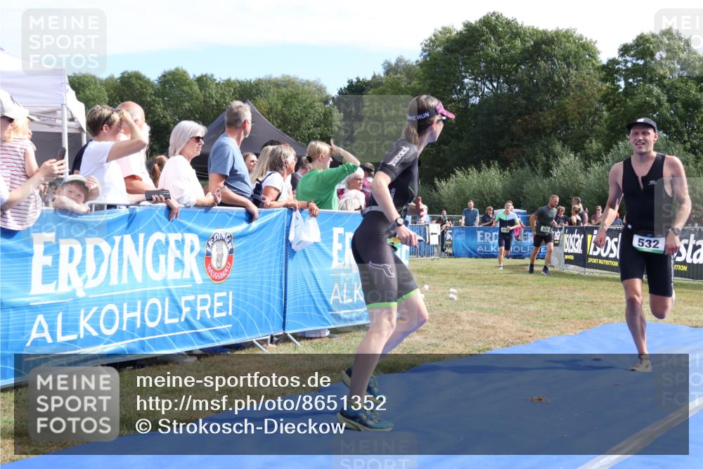 31.08.2025 - Elbe Triathlon Hamburg Strokosch-Dieckow http://msf.ph/oto/8651352 31.08.2025 10:45:17 Ziel 383, 532 meine-sportfotos.de