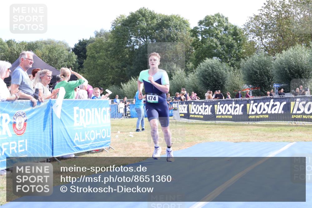 31.08.2025 - Elbe Triathlon Hamburg Strokosch-Dieckow http://msf.ph/oto/8651360 31.08.2025 10:45:24 Ziel  meine-sportfotos.de
