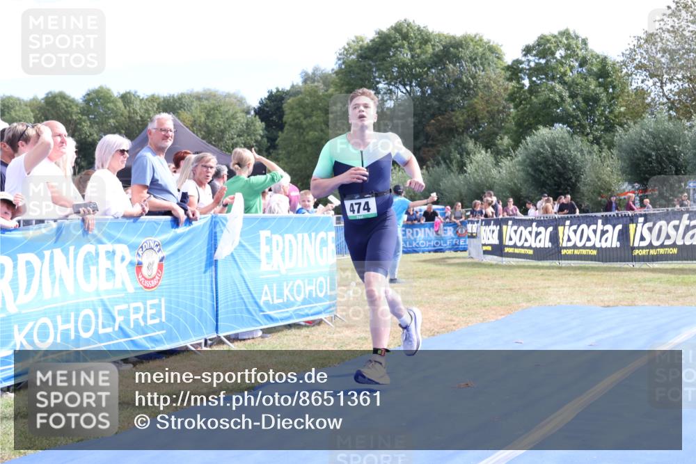 31.08.2025 - Elbe Triathlon Hamburg Strokosch-Dieckow http://msf.ph/oto/8651361 31.08.2025 10:45:24 Ziel  meine-sportfotos.de