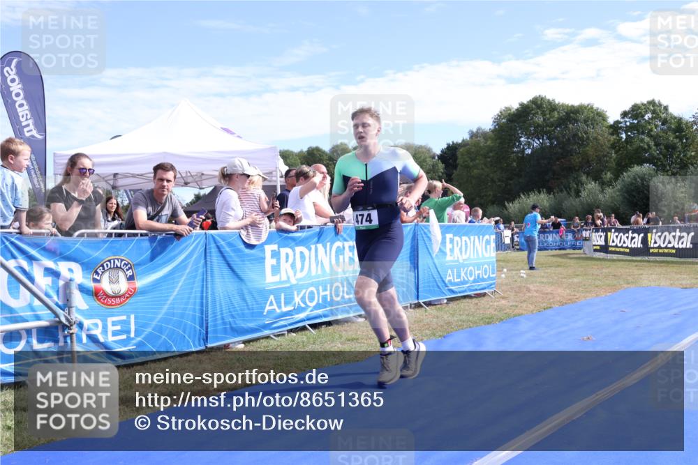 31.08.2025 - Elbe Triathlon Hamburg Strokosch-Dieckow http://msf.ph/oto/8651365 31.08.2025 10:45:25 Ziel  meine-sportfotos.de