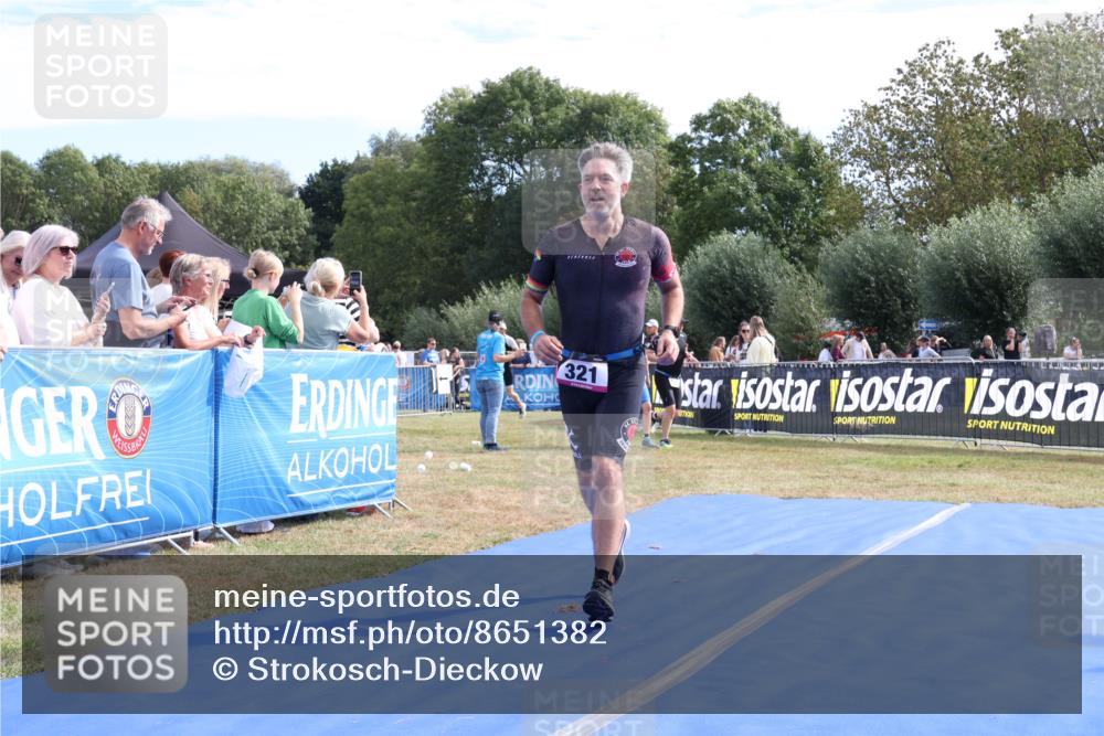 31.08.2025 - Elbe Triathlon Hamburg Strokosch-Dieckow http://msf.ph/oto/8651382 31.08.2025 10:46:31 Ziel 321, 429 meine-sportfotos.de