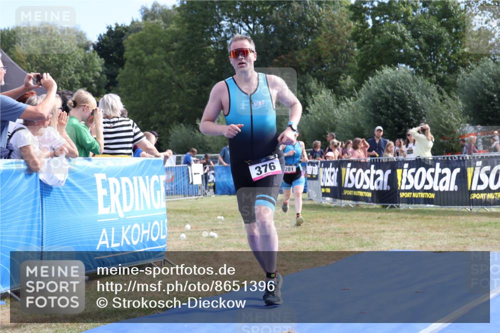 31.08.2025 - Elbe Triathlon Hamburg Strokosch-Dieckow http://msf.ph/oto/8651396 31.08.2025 10:46:52 Ziel 281, 376 meine-sportfotos.de