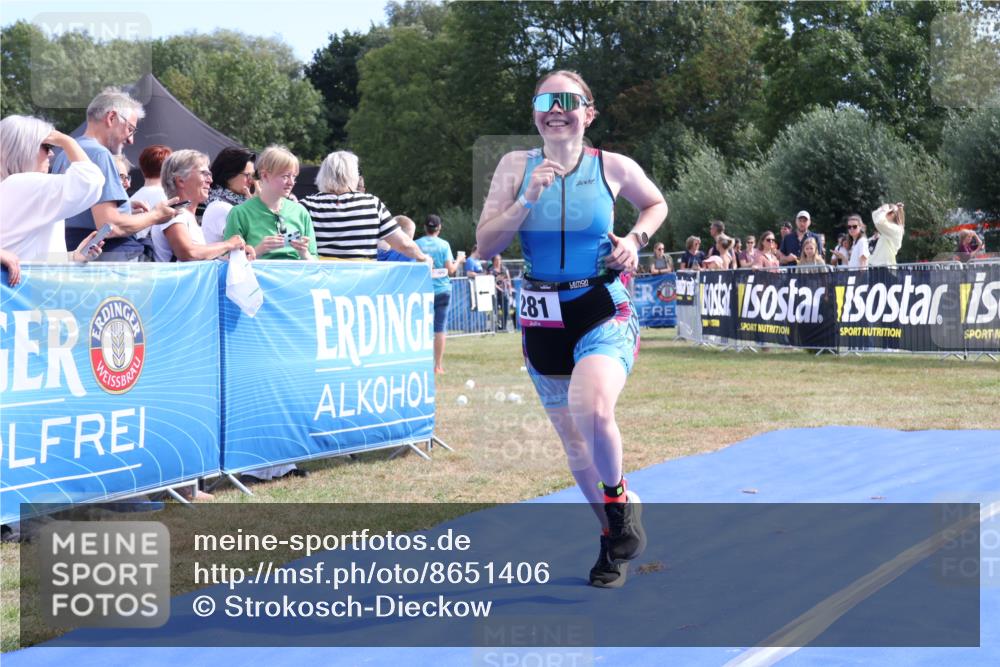 31.08.2025 - Elbe Triathlon Hamburg Strokosch-Dieckow http://msf.ph/oto/8651406 31.08.2025 10:46:56 Ziel 281, 376 meine-sportfotos.de