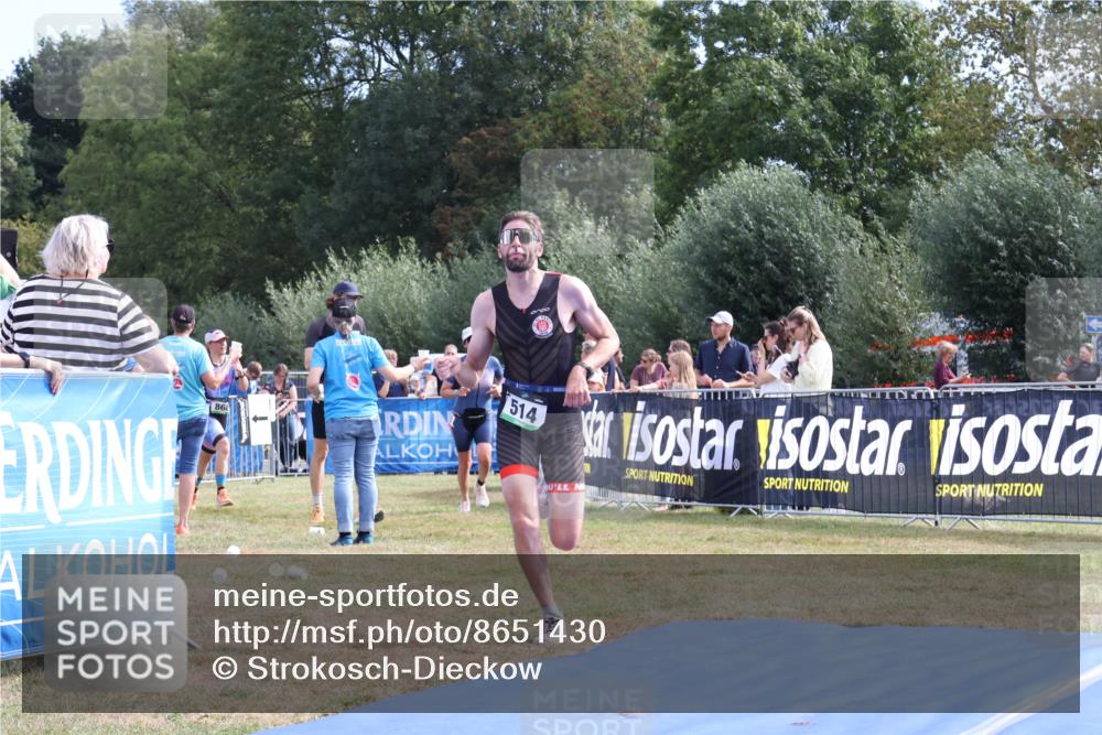 31.08.2025 - Elbe Triathlon Hamburg Strokosch-Dieckow http://msf.ph/oto/8651430 31.08.2025 10:47:25 Ziel 278, 514 meine-sportfotos.de