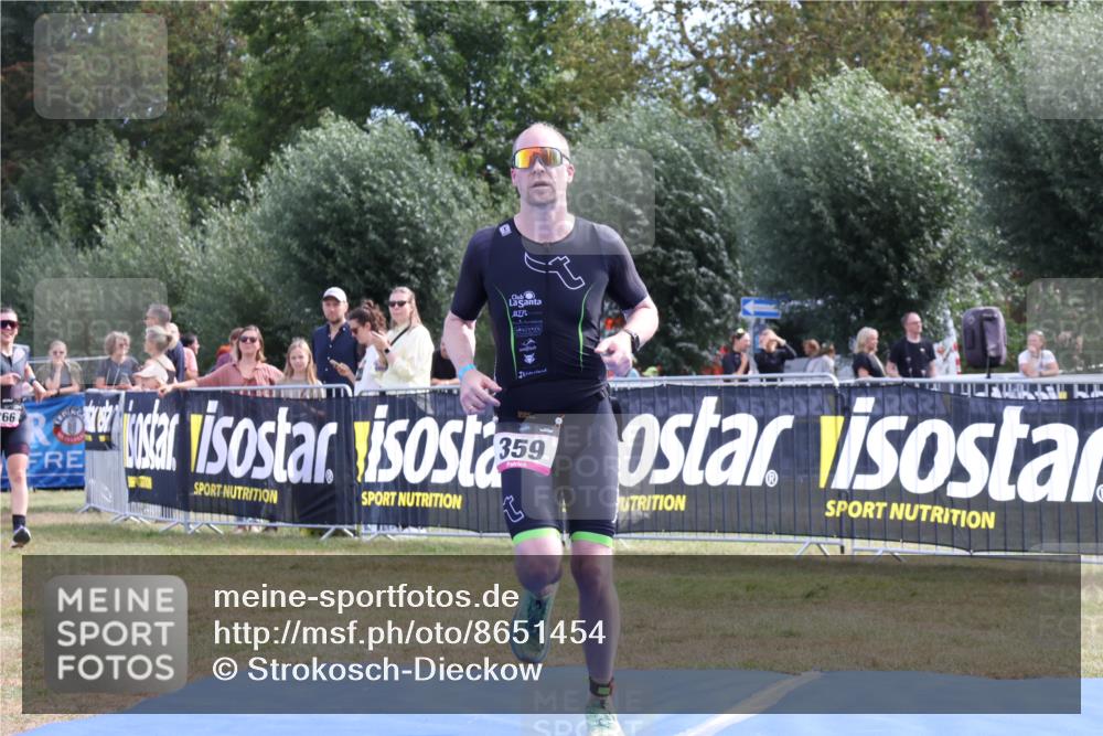 31.08.2025 - Elbe Triathlon Hamburg Strokosch-Dieckow http://msf.ph/oto/8651454 31.08.2025 10:47:48 Ziel 266, 359 meine-sportfotos.de