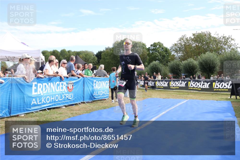 31.08.2025 - Elbe Triathlon Hamburg Strokosch-Dieckow http://msf.ph/oto/8651457 31.08.2025 10:47:49 Ziel 266, 359 meine-sportfotos.de