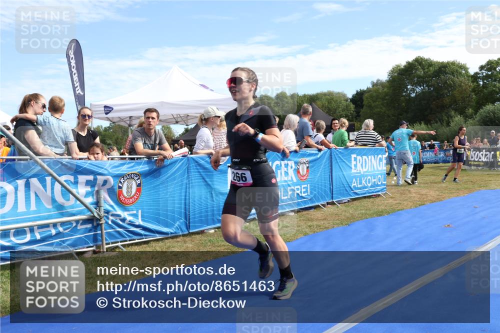 31.08.2025 - Elbe Triathlon Hamburg Strokosch-Dieckow http://msf.ph/oto/8651463 31.08.2025 10:47:54 Ziel 266, 359, 507 meine-sportfotos.de