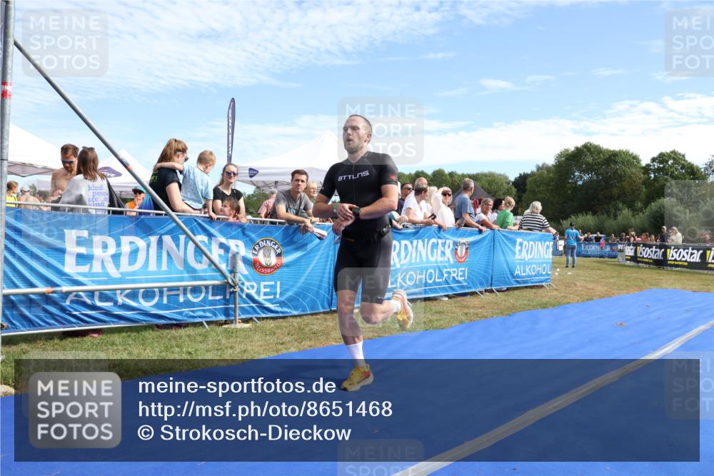 31.08.2025 - Elbe Triathlon Hamburg Strokosch-Dieckow http://msf.ph/oto/8651468 31.08.2025 10:48:04 Ziel 507 meine-sportfotos.de