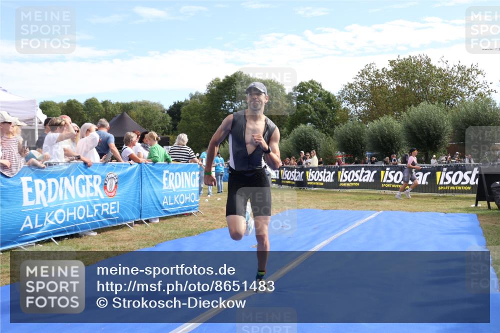31.08.2025 - Elbe Triathlon Hamburg Strokosch-Dieckow http://msf.ph/oto/8651483 31.08.2025 10:48:20 Ziel 331, 529 meine-sportfotos.de