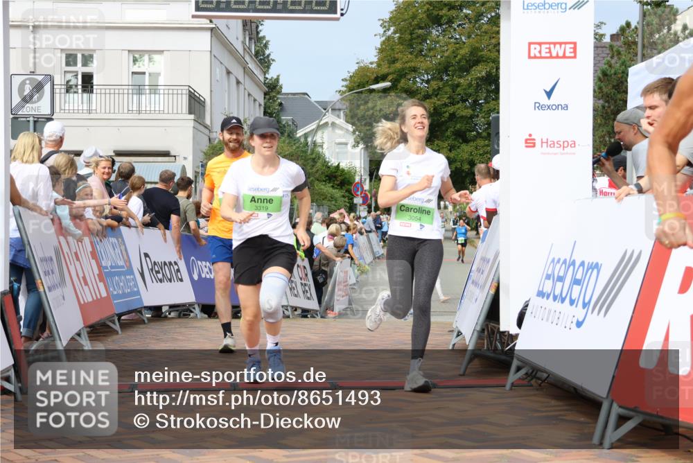 31.08.2025 - 21. Blankeneser Heldenlauf Strokosch-Dieckow http://msf.ph/oto/8651493 31.08.2025 11:13:15 Ziel 3631, 3311, 3054, 3319, 3327, 3437 meine-sportfotos.de