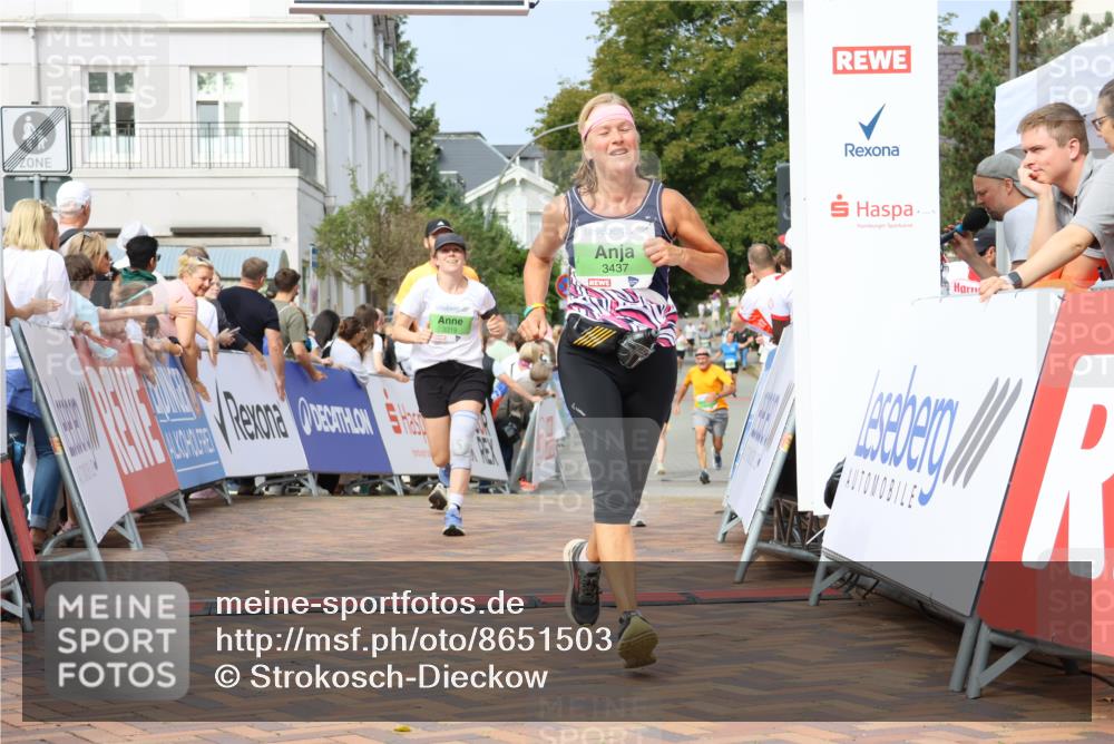 31.08.2025 - 21. Blankeneser Heldenlauf Strokosch-Dieckow http://msf.ph/oto/8651503 31.08.2025 11:13:14 Ziel 3631, 3311, 3054, 3319, 3327, 3437, 3350 meine-sportfotos.de