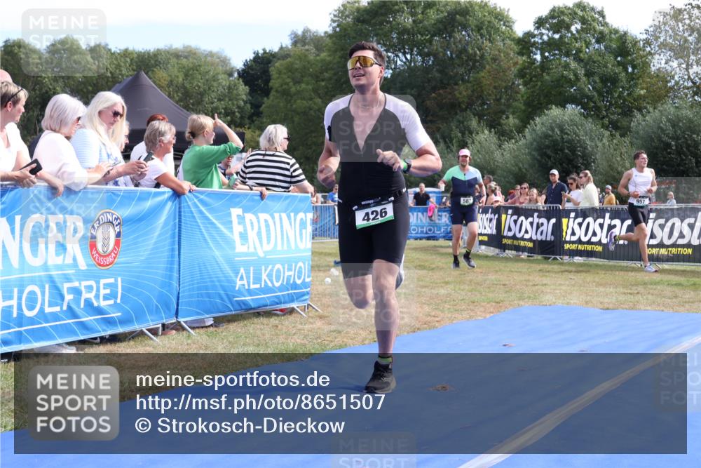 31.08.2025 - Elbe Triathlon Hamburg Strokosch-Dieckow http://msf.ph/oto/8651507 31.08.2025 10:48:44 Ziel 282, 426, 512 meine-sportfotos.de