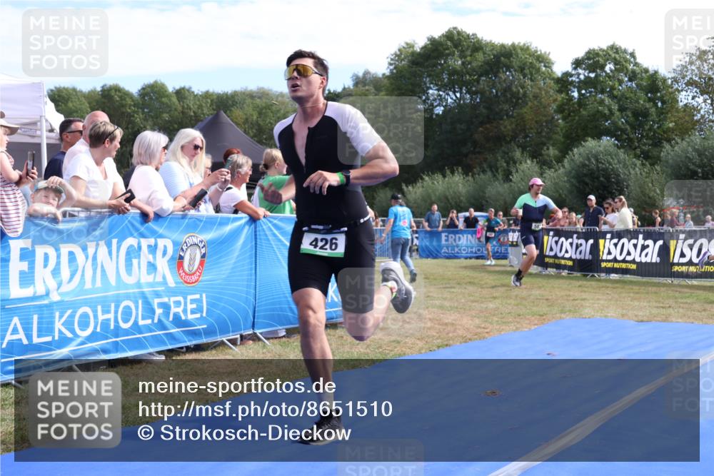 31.08.2025 - Elbe Triathlon Hamburg Strokosch-Dieckow http://msf.ph/oto/8651510 31.08.2025 10:48:44 Ziel 282, 426, 512 meine-sportfotos.de
