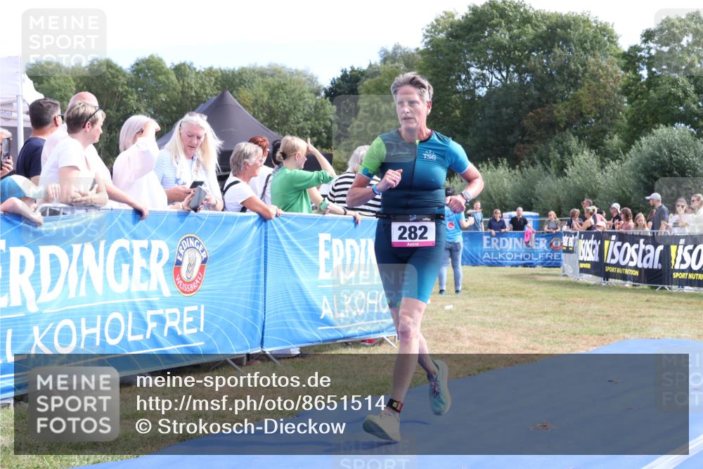 31.08.2025 - Elbe Triathlon Hamburg Strokosch-Dieckow http://msf.ph/oto/8651514 31.08.2025 10:48:53 Ziel 282 meine-sportfotos.de