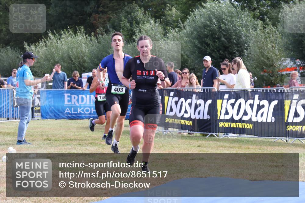 31.08.2025 - Elbe Triathlon Hamburg Strokosch-Dieckow http://msf.ph/oto/8651517 31.08.2025 10:49:03 Ziel 279, 357, 403 meine-sportfotos.de