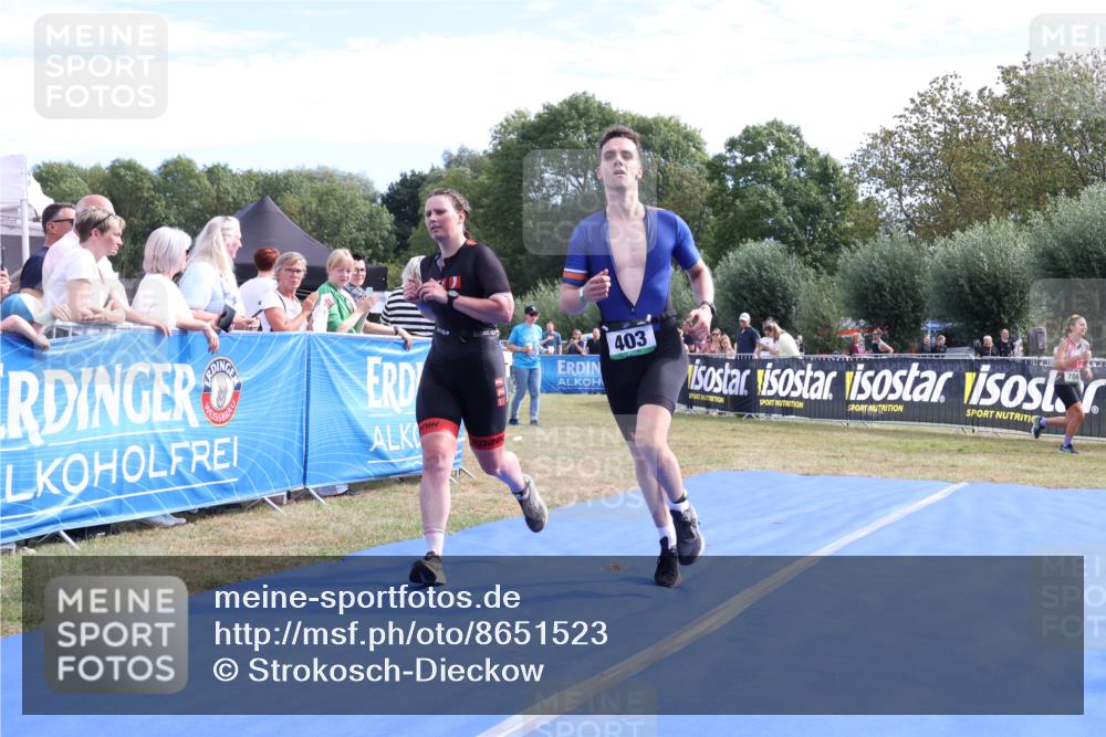 31.08.2025 - Elbe Triathlon Hamburg Strokosch-Dieckow http://msf.ph/oto/8651523 31.08.2025 10:49:05 Ziel 279, 357, 403 meine-sportfotos.de